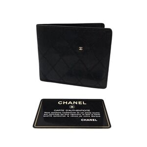Chanel Vintage Black Quilted Lambskin Bifold Wallet Gold CC Logo Made in France